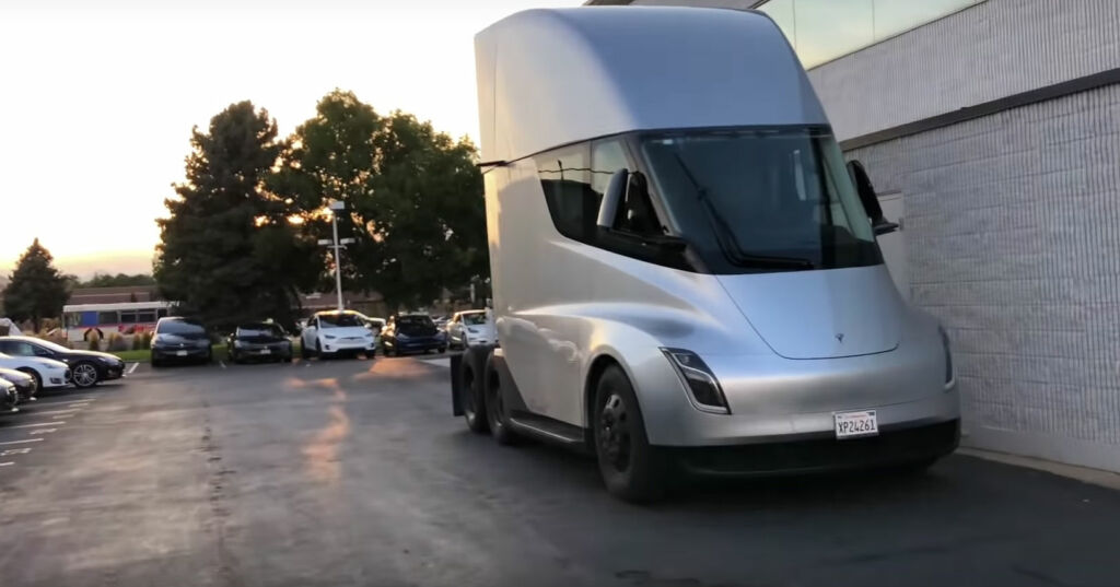 Conheça tudo sobre o caminhão da Tesla - Tesla Semi